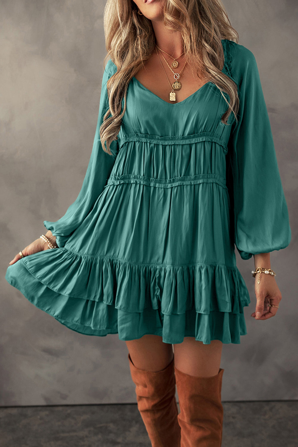 Robe Courte Évasée et Ample Manches Bouffantes à Volants Étagés Vert Brume