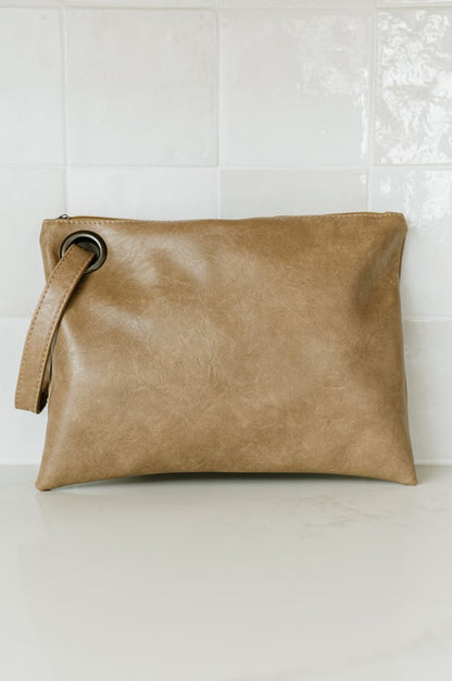 ALEXA OVERSIZED CLUTCH WITH WRISTLET