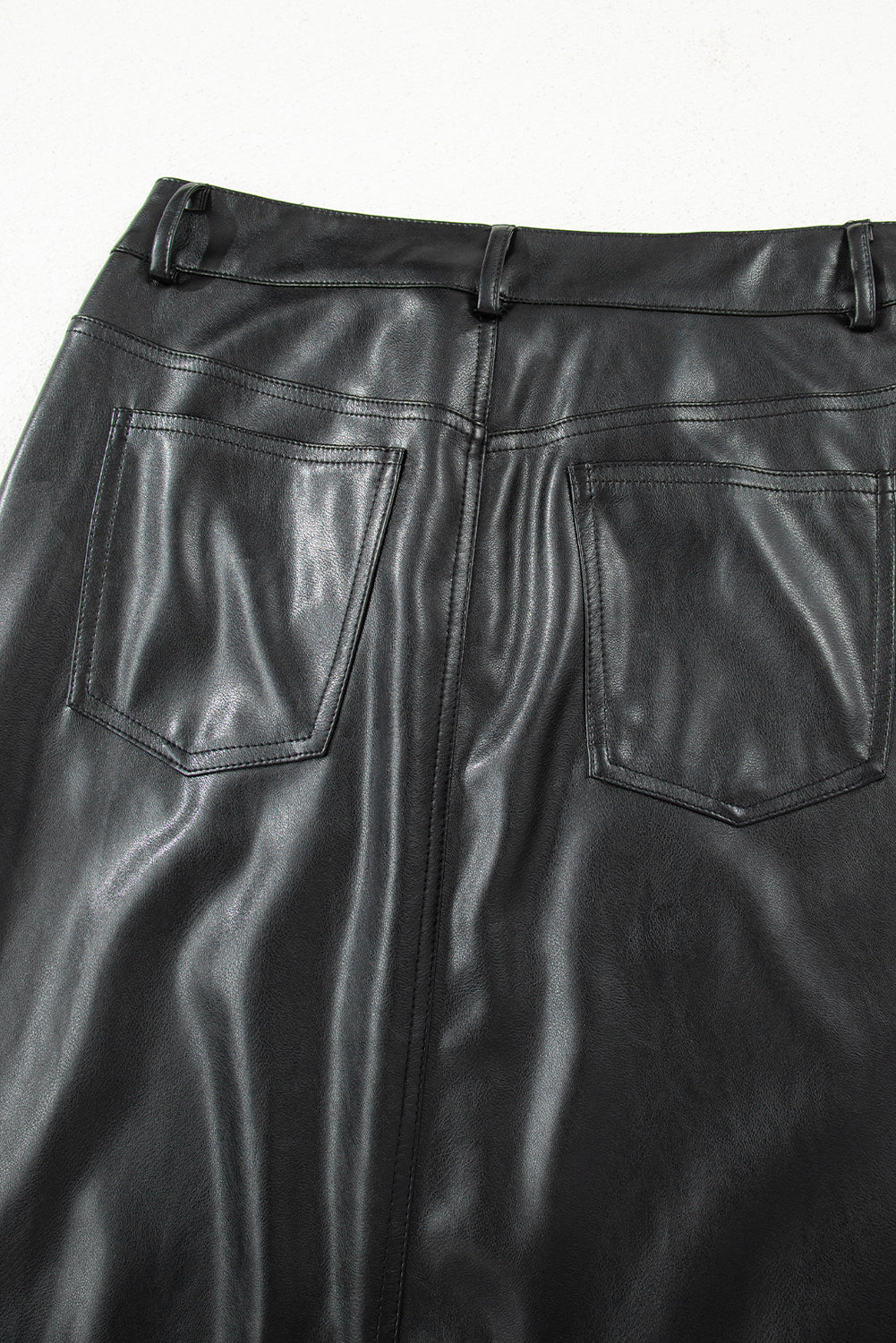 Jupe longue fendue en similicuir noir