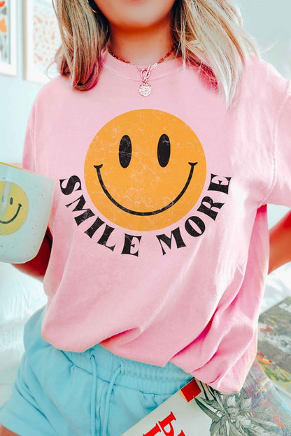 SMILE MORE HAPPY FACE GRAPHIC TEE