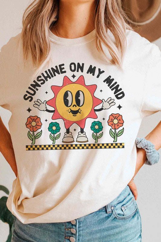 SUNSHINE ON MY MIND GRAPHIC TEE