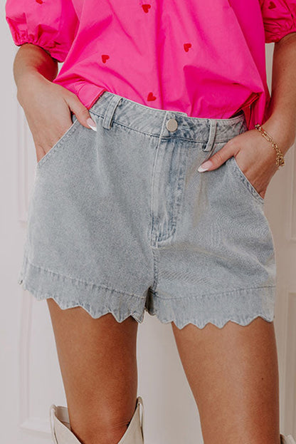 Short en jean taille haute délavé bleu crépuscule à ourlet festonné
