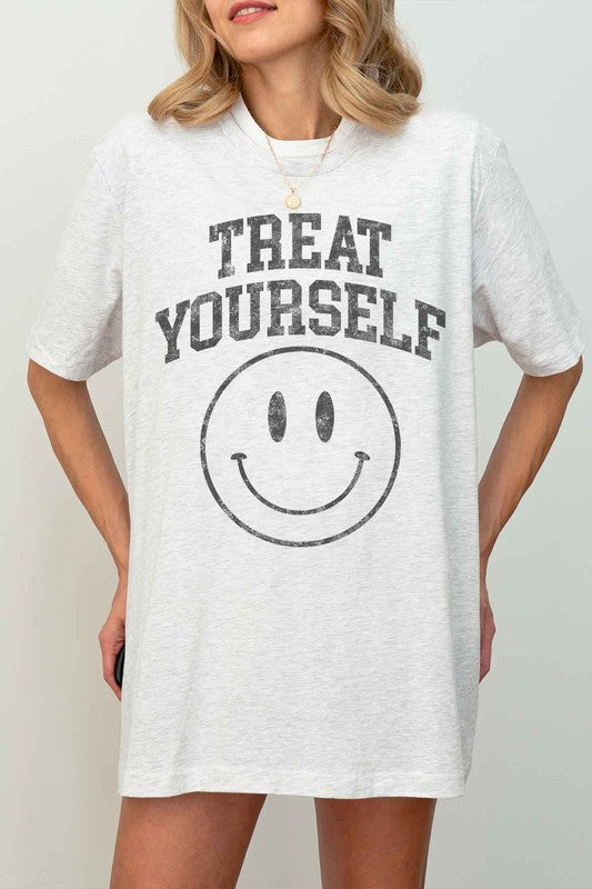 TREAT YOURSELF OVERSIZED GRAPHIC TEE