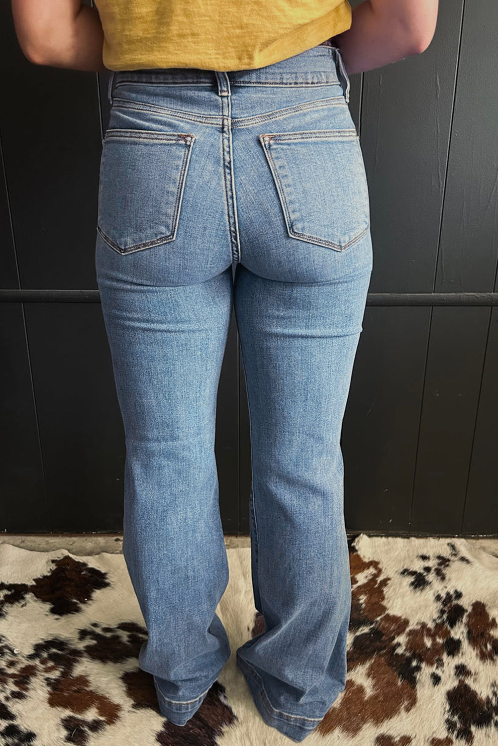 Jean bootcut taille haute bleu crépuscule à 2 boutons et liseré