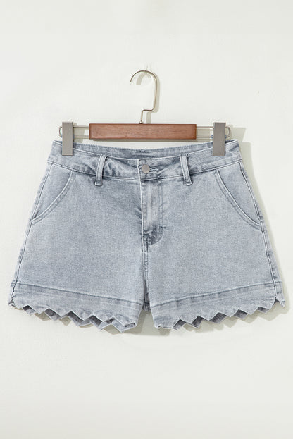 Short en jean taille haute délavé bleu crépuscule à ourlet festonné