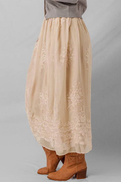 Jupe longue fluide en tulle brodé couleur avoine