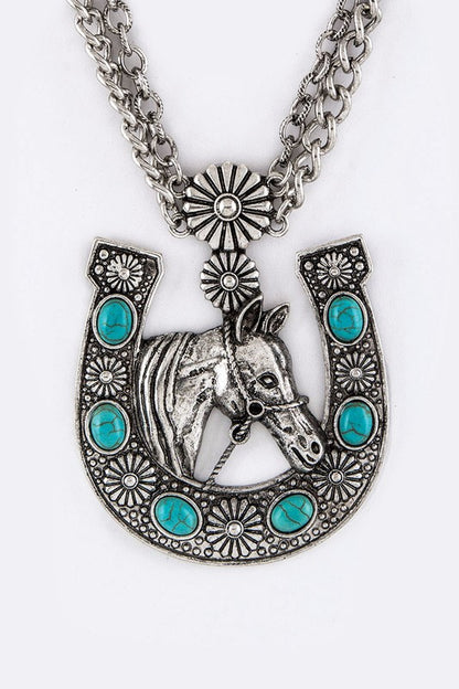 Horse Shoe Pendant Necklace Set