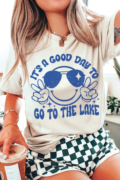 ITS A GOOD DAY TO GO TO THE LAKE Graphic Tee