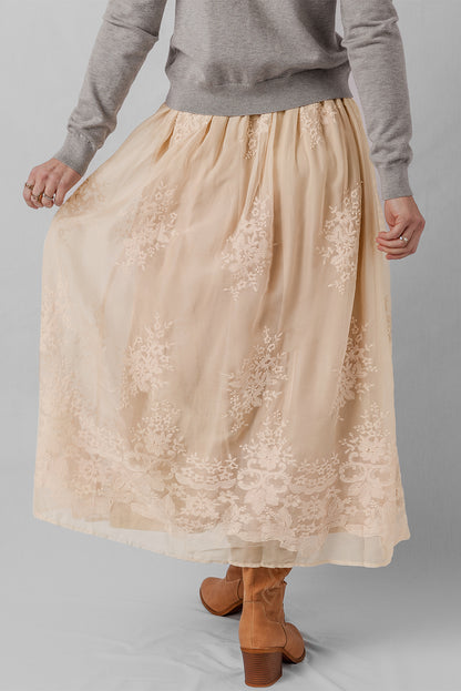 Jupe longue fluide en tulle brodé couleur avoine