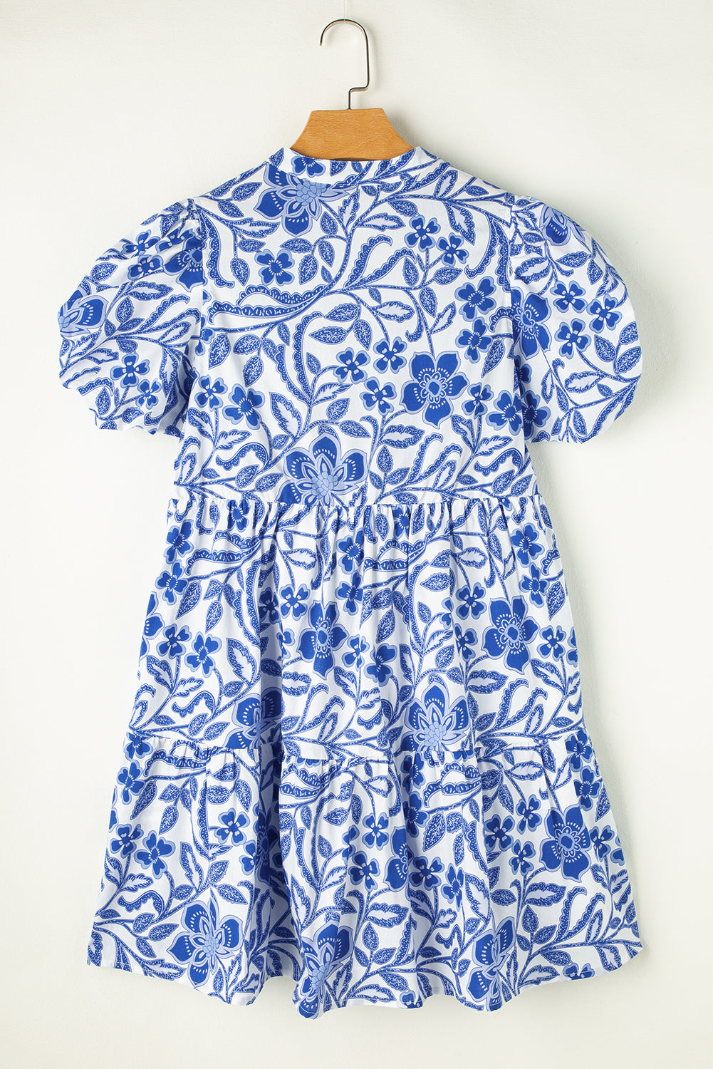 Robe étagée à manches bouffantes imprimé fleurs bleues