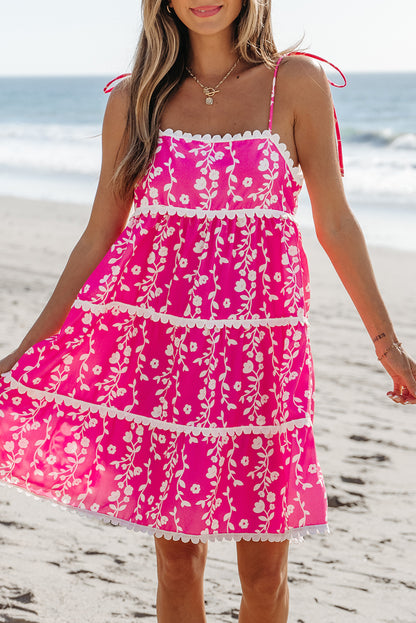 Mini-robe sans manches à imprimé floral rose et volants ric-rac