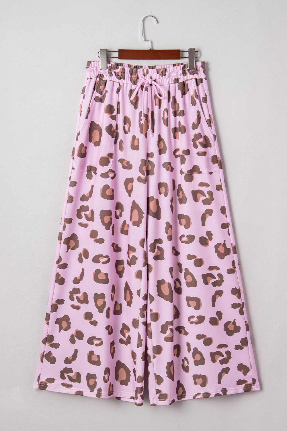 Pantalon ample rose à imprimé léopard et poches plaquées avec cordon de serrage