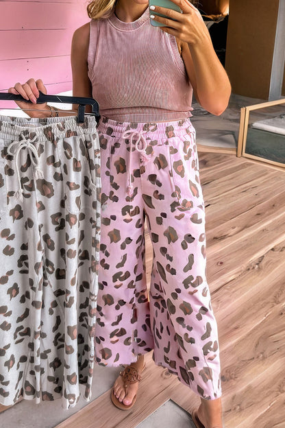 Pantalon ample rose à imprimé léopard et poches plaquées avec cordon de serrage