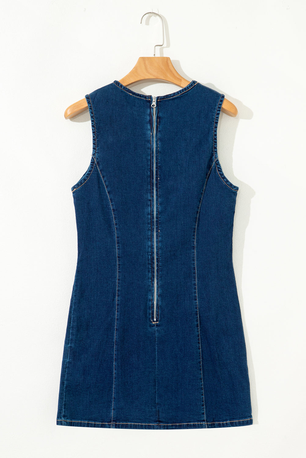 Robe courte moulante en jean sans manches zippée bleu délavé